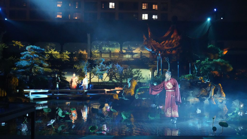 “观光”又“入戏”，在这个村落里“看见”贺兰山